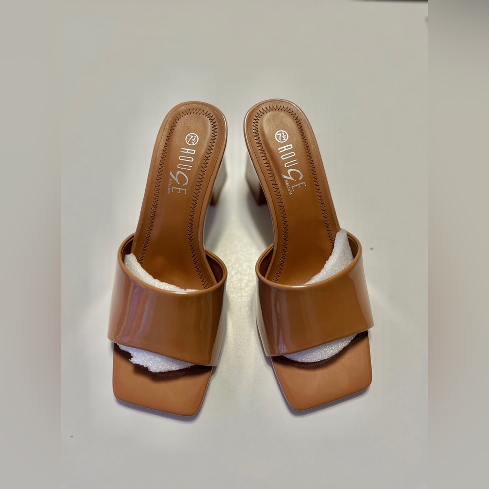 Rouge! Women’s Tan Bloqued heels, size 7.5 - Picture 2 of 9